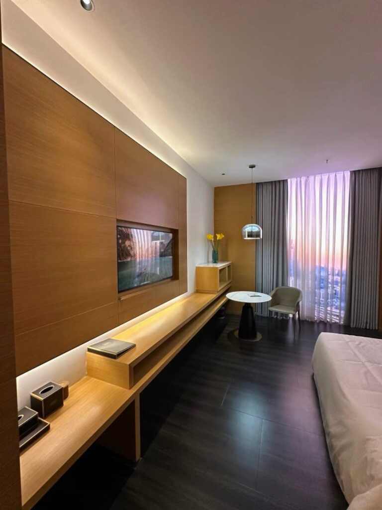 otel üçün tv stend